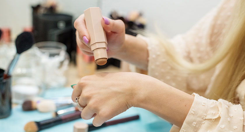 Creamy Bronzer Stick By Essential Ingredients